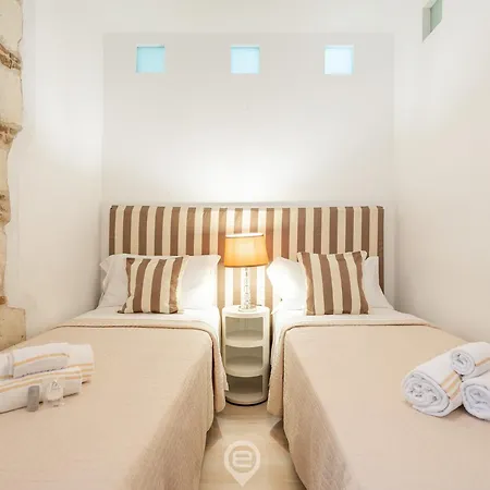 Apartman Charming In The Center *