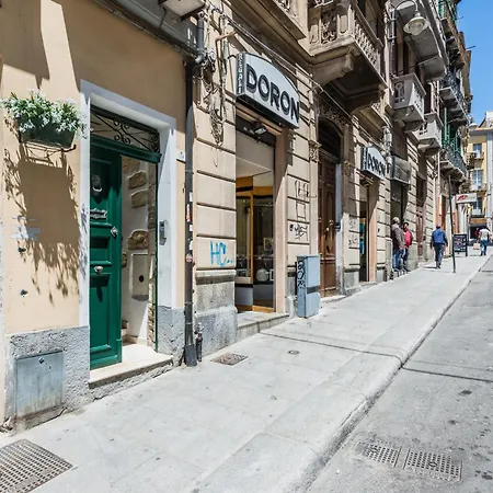 Apartment Charming In The Center Cagliari